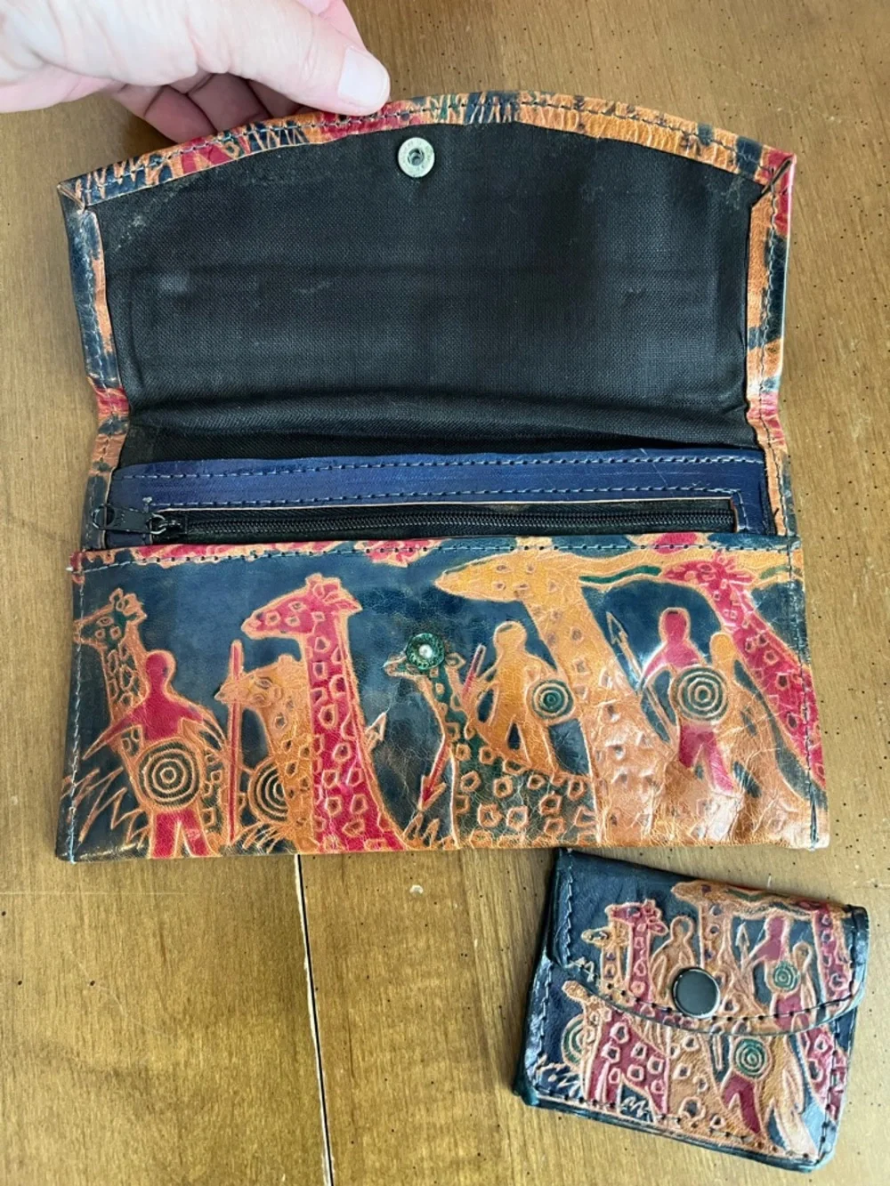 Genuine Leather Boho Tribal‎ Artistic Giraffe Print Clutch and Coin purse Set